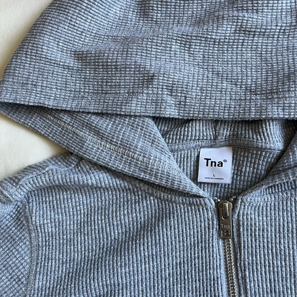 TNA Waffle Cropped Zip Up - Picture 2 of 4